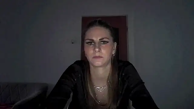 Snapshot of DagmarieFlirt chatting on 02/17/25, 04:15 DagmarieFlirt online show from 02/17/25, 04:15