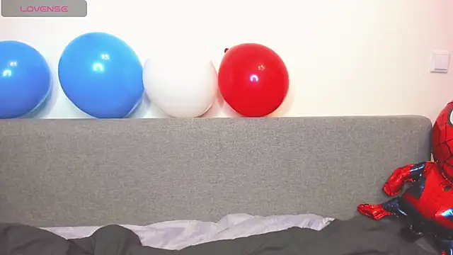  ellen meow  online show from 12/14/24, 09:02