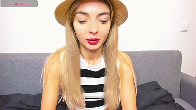  ellen meow  online show from 12/15/24, 09:45