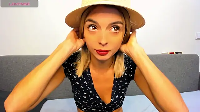  ellen meow  online show from 09/25/25, 08:45