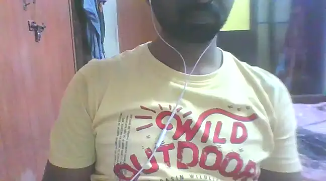Snapshot of tamil_bestie chatting on 12/19/24, 02:24 tamil bestie online show from 12/19/24, 02:24