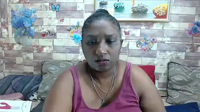 Snapshot of Indian_tracy chatting on 10/12/25, 09:41 Indian tracy online show from 10/12/25, 09:41