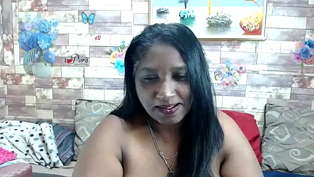 Snapshot of Indian_tracy chatting on 10/15/25, 10:04 Indian tracy online show from 10/15/25, 10:04