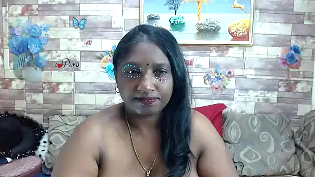Snapshot of Indian_tracy chatting on 10/31/25, 10:16 Indian tracy online show from 10/31/25, 10:16