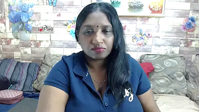 Snapshot of Indian_tracy chatting on 11/09/25, 10:24 Indian tracy online show from 11/09/25, 10:24