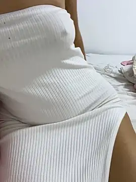 Snapshot of Isabellafantazy chatting on 12/23/24, 08:25 Isabellafantazy online show from 12/23/24, 08:25