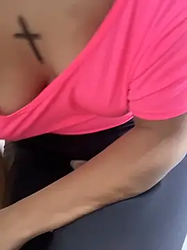 Snapshot of Isabellafantazy chatting on 02/19/25, 09:58 Isabellafantazy online show from 02/19/25, 09:58