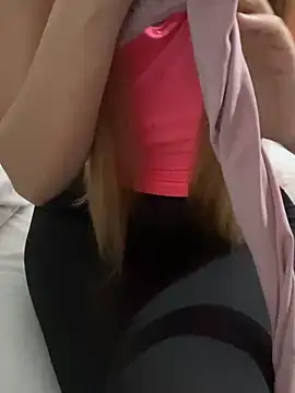 Snapshot of Isabellafantazy chatting on 02/28/25, 04:42 Isabellafantazy online show from 02/28/25, 04:42