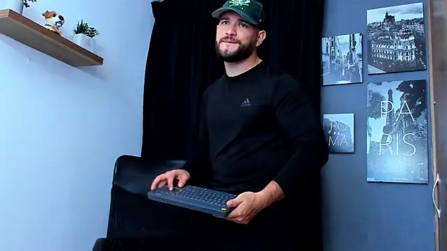 Snapshot of AndrewDiaz chatting on 10/24/25, 11:34 AndrewDiaz online show from 10/24/25, 11:34