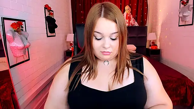 KimberlyMaran online show from 10/31/25, 09:32