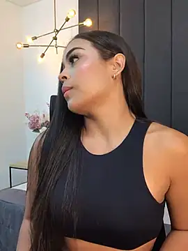 Snapshot of JuanaSimons chatting on 01/23/25, 02:23 JuanaSimons online show from 01/23/25, 02:23
