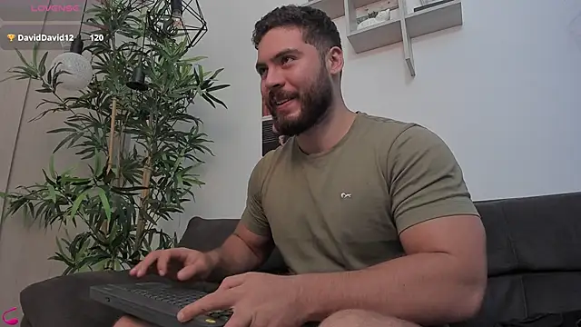 SebastianVilla  online show from 11/16/25, 09:09