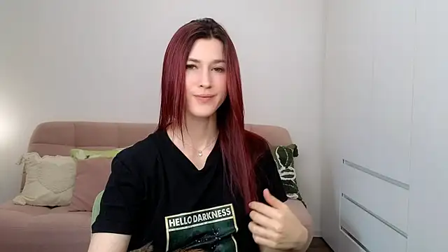 Snapshot of AliciaNewell chatting on 10/11/25, 10:36 AliciaNewell online show from 10/11/25, 10:36