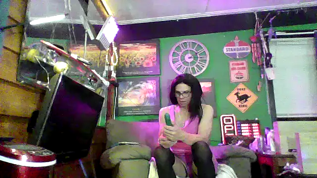 Snapshot of Brooke-lynn chatting on 02/09/25, 07:16 Brooke-lynn online show from 02/09/25, 07:16