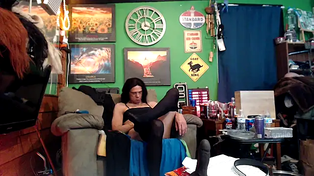 Snapshot of Brooke-lynn chatting on 02/13/25, 08:59 Brooke-lynn online show from 02/13/25, 08:59