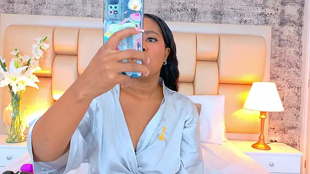 Snapshot of AlisonTravis chatting on 11/04/25, 08:19 AlisonTravis online show from 11/04/25, 08:19