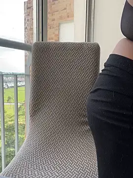 Snapshot of MrsFoucher chatting on 09/25/25, 01:15 MrsFoucher online show from 09/25/25, 01:15