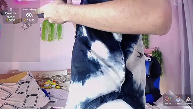 huge armound online show from 10/15/25, 12:11