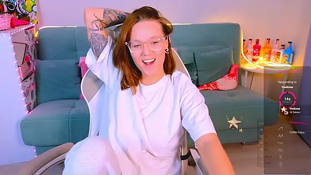 Karen morris online show from 10/19/25, 03:12