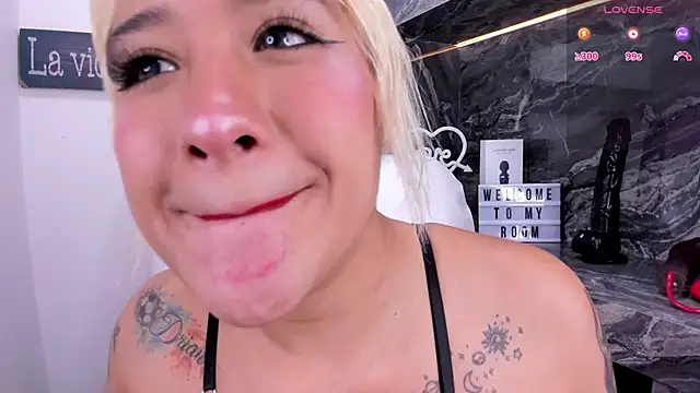 miss danika online show from 02/11/25, 02:13