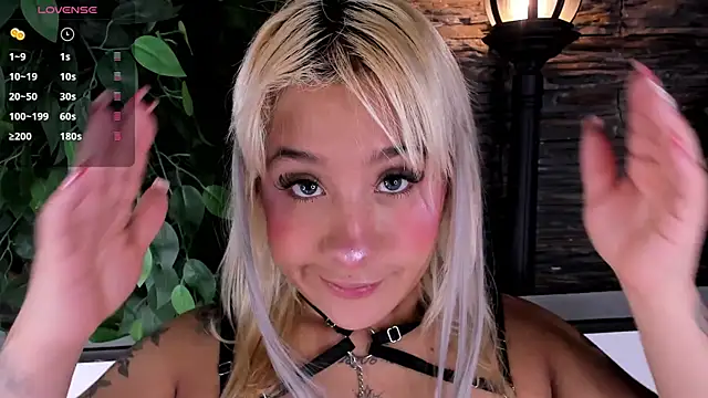 miss danika online show from 03/05/25, 11:06