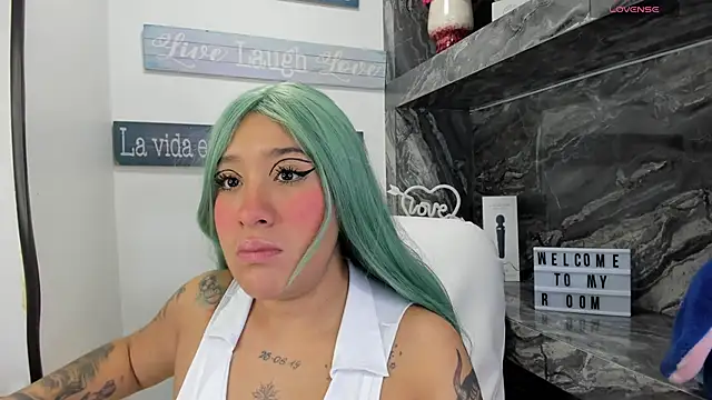 miss danika online show from 11/19/25, 10:59