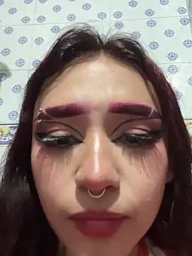 Snapshot of IrisMagiic chatting on 01/18/25, 05:52 IrisMagiic online show from 01/18/25, 05:52