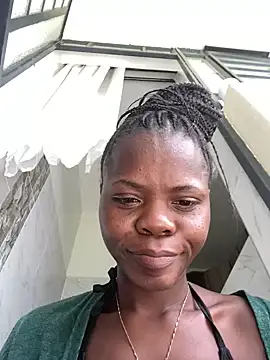 Snapshot of petiteebony_81 chatting on 01/14/25, 12:24 petiteebony 81 online show from 01/14/25, 12:24