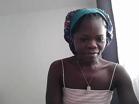 Snapshot of petiteebony_81 chatting on 02/15/25, 06:55 petiteebony 81 online show from 02/15/25, 06:55