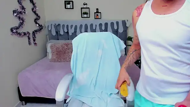 Alex cute77 online show from 12/04/24, 03:32