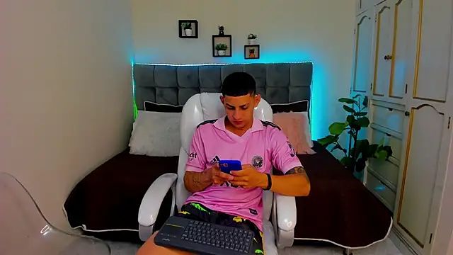 Alex cute77 online show from 01/23/25, 12:09