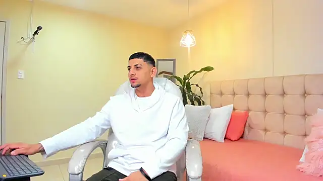 Alex cute77 online show from 03/10/25, 12:26