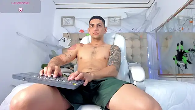 Alex cute77 online show from 10/21/25, 12:17