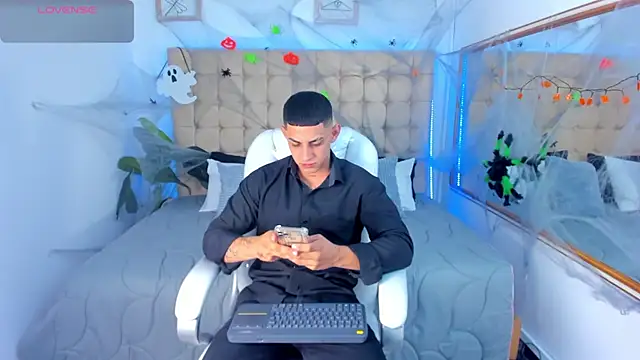 Alex cute77 online show from 10/25/25, 11:29