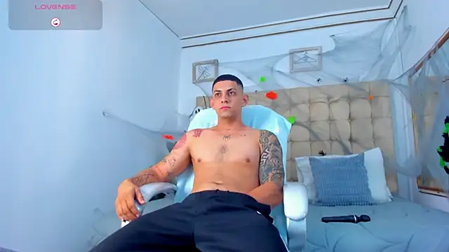 Alex cute77 online show from 11/01/25, 10:50