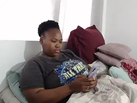 Snapshot of Real1SweetQueen chatting on 10/09/25, 07:50 Real1SweetQueen online show from 10/09/25, 07:50