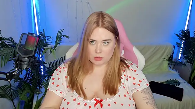Snapshot of Akemi_BBW chatting on 01/31/25, 01:33 Akemi BBW online show from 01/31/25, 01:33