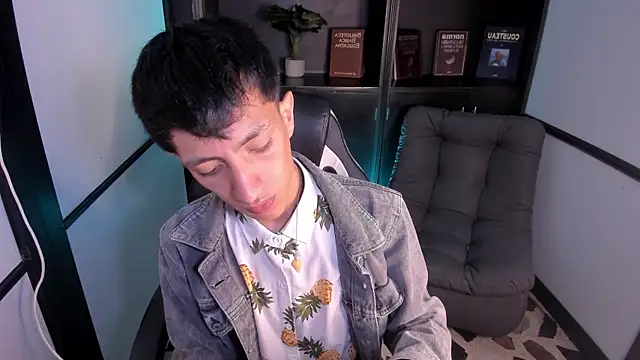 DereckCooperr online show from 10/10/25, 09:25