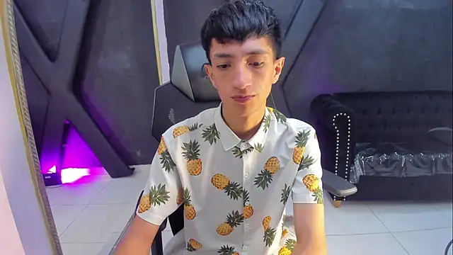 DereckCooperr online show from 11/11/25, 10:43