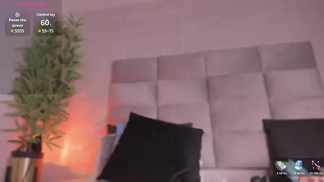 mia crawford online show from 02/05/25, 02:59