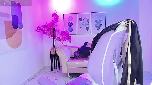 Snapshot of Isa_reel chatting on 10/06/25, 07:44 Isa reel online show from 10/06/25, 07:44