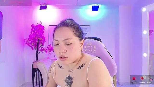 Snapshot of Isa_reel chatting on 10/09/25, 07:34 Isa reel online show from 10/09/25, 07:34