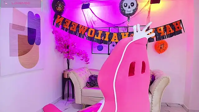 Snapshot of Isa_reel chatting on 10/31/25, 06:20 Isa reel online show from 10/31/25, 06:20