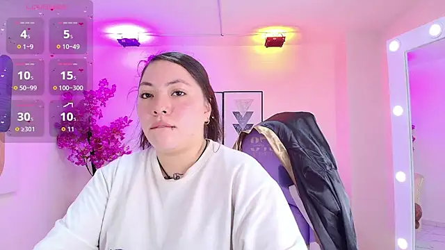 Snapshot of Isa_reel chatting on 11/19/25, 07:36 Isa reel online show from 11/19/25, 07:36