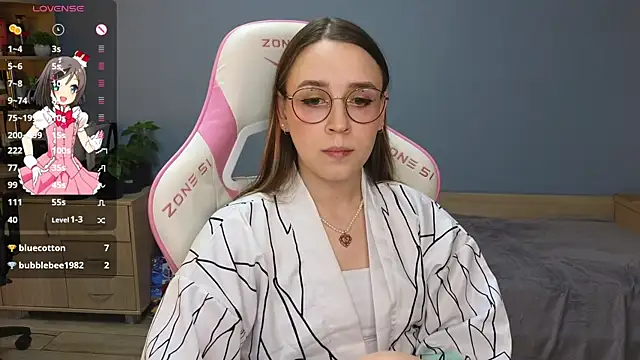 Snapshot of Sweet_frosti chatting on 12/22/24, 05:56 Sweet frosti online show from 12/22/24, 05:56