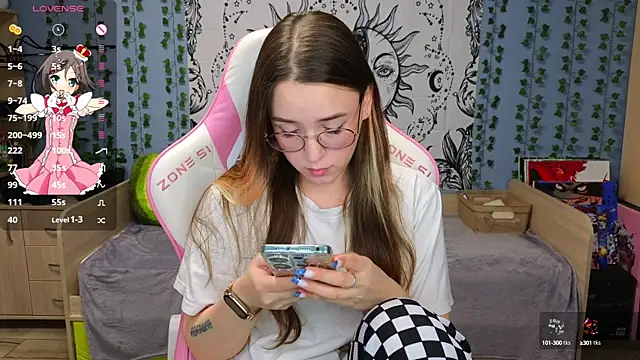 Snapshot of Sweet_frosti chatting on 01/13/25, 03:23 Sweet frosti online show from 01/13/25, 03:23