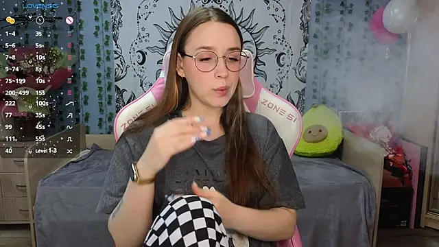 Snapshot of Sweet_frosti chatting on 02/01/25, 04:14 Sweet frosti online show from 02/01/25, 04:14