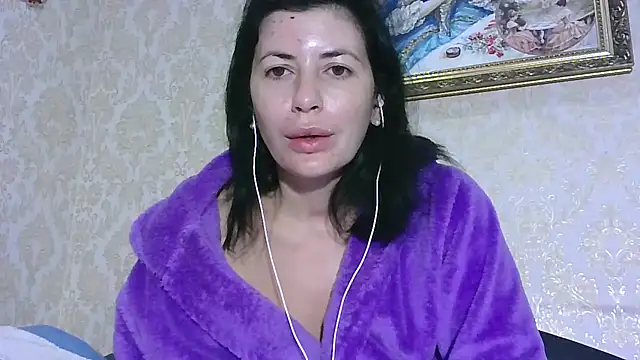 Snapshot of StunnigArt chatting on 10/06/25, 01:25 StunnigArt online show from 10/06/25, 01:25