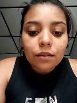 Snapshot of stefanie010 chatting on 12/23/24, 03:33 stefanie010 online show from 12/23/24, 03:33