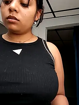 Snapshot of stefanie010 chatting on 01/24/25, 02:19 stefanie010 online show from 01/24/25, 02:19